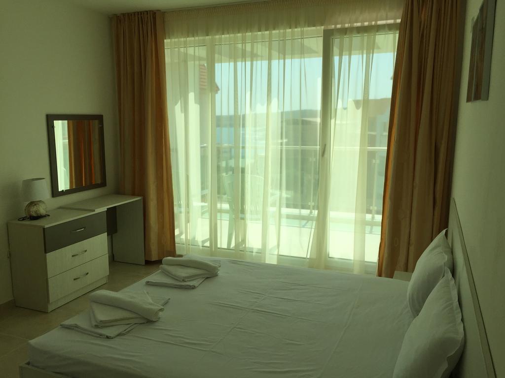 Sea Life Apartments Sinemorets Bagian luar foto