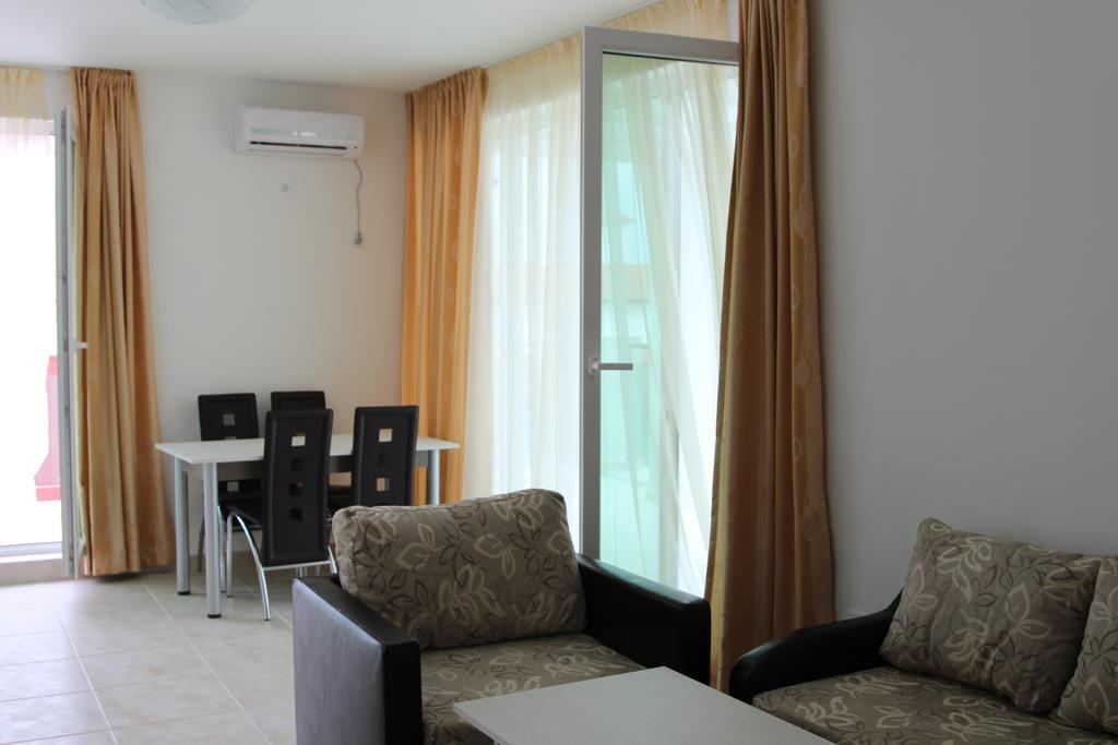 Sea Life Apartments Sinemorets Bagian luar foto