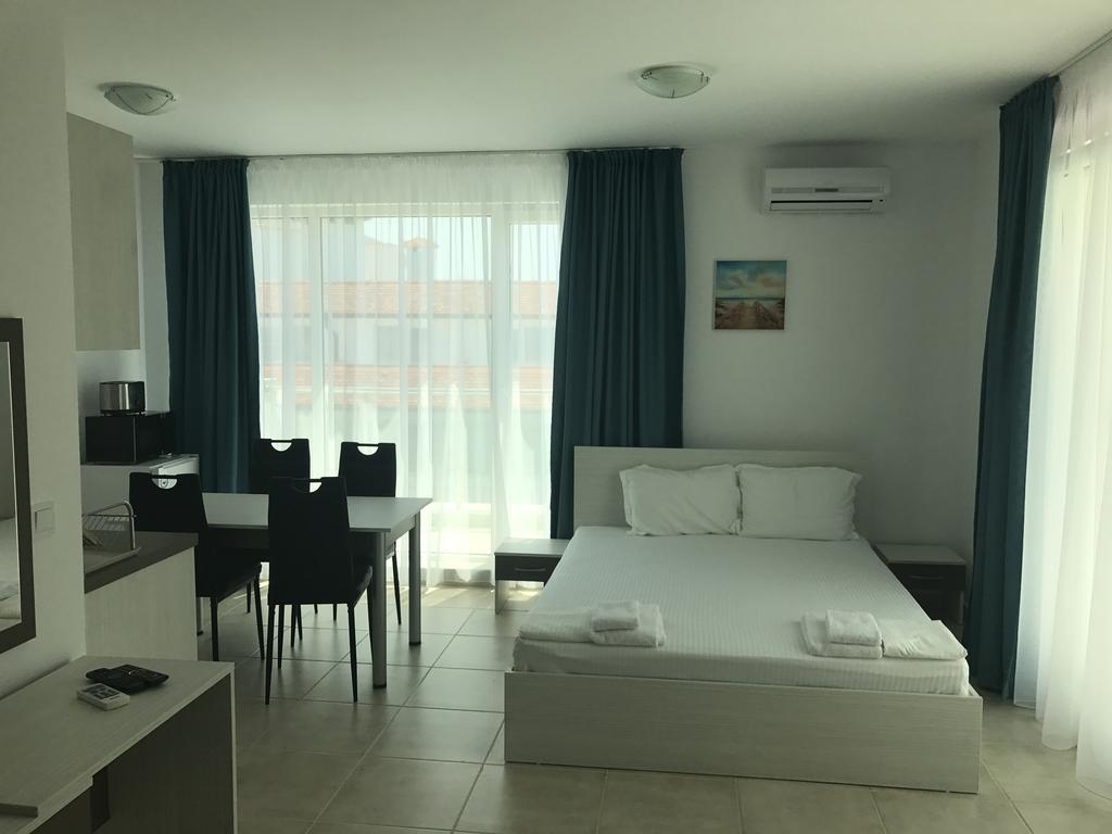 Sea Life Apartments Sinemorets Bagian luar foto