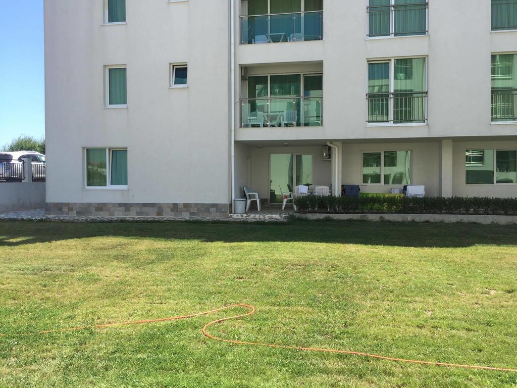 Sea Life Apartments Sinemorets Bagian luar foto