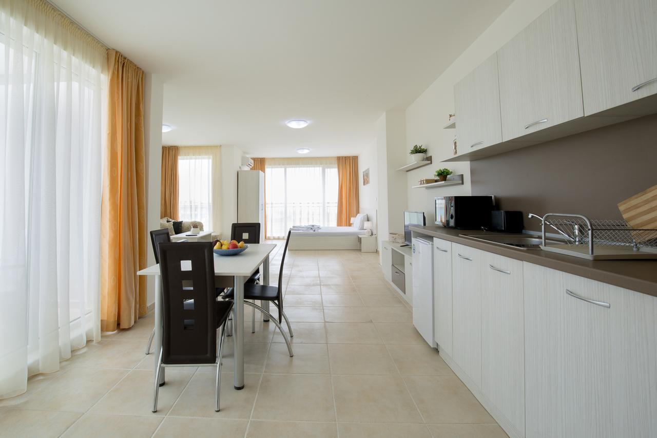 Sea Life Apartments Sinemorets Bagian luar foto